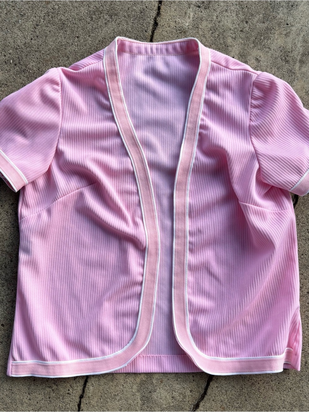 Vintage JCPenney Pink Ribbed Short Sleeve Cardigan with White Trim Size Small